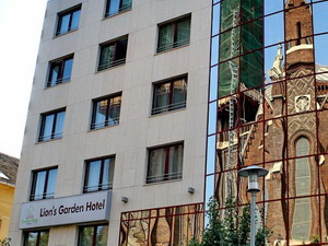 Lion's Garden Hotel
